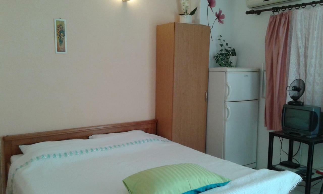 Apartmani Marija Starigrad Paklenica Eksteriør bilde